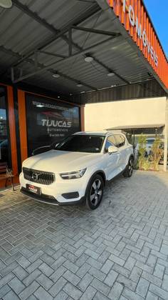 VOLVO XC40 2.0 T5 GASOLINA MOMENTUM AWD GEARTRONIC